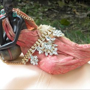 Reserved for @rosariom87 crystal necklace