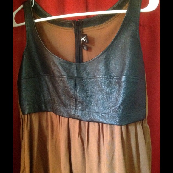 Faux leather bustier empire waist, UO - Picture 2 of 3