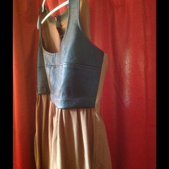 Faux leather bustier empire waist, UO - Picture 3 of 3