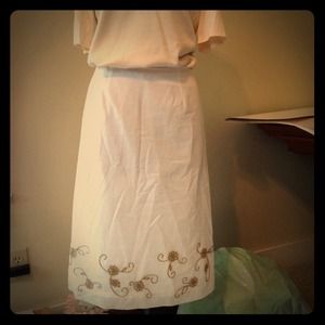 Ann Taylor Petites white cotton skirt.