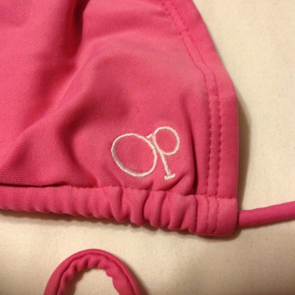 Cute pink OP bikini! - Picture 2 of 2