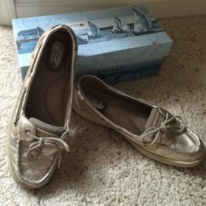 🐠Sperry topsider gold anglefish🐠