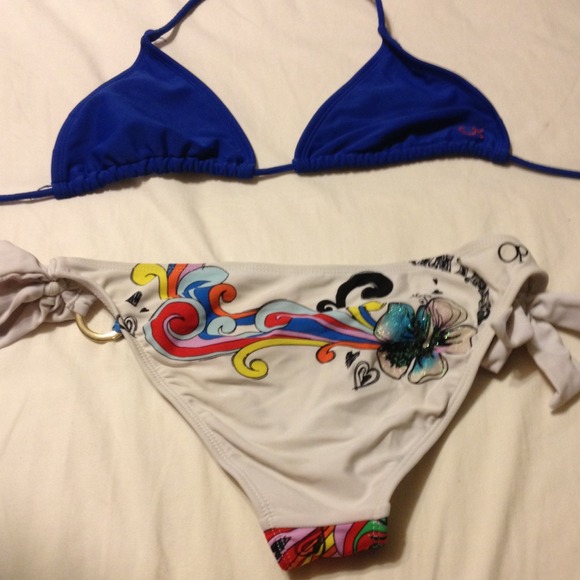 Cute deep blue OP bikini! - Picture 2 of 3