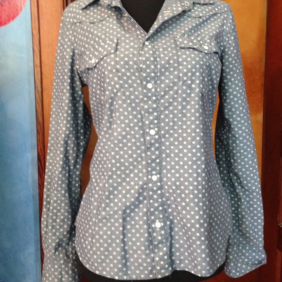 Joes jeans the shirt. Size medium