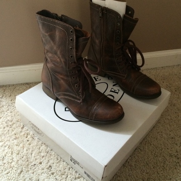 RESERVED🌻Steve Madden brown trooppa boots !🌻