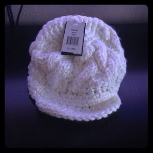 White knit beanie w bill