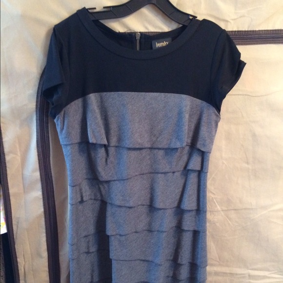 Laundry by Shelli Segal Size 10 Ruffle Dress