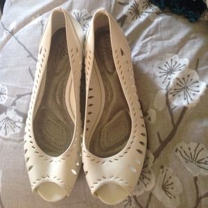 White summer wedges!