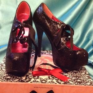 Bordello Pleasure Pumps Size 8