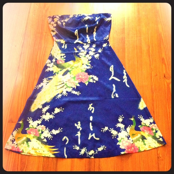 Forever 21 Dresses & Skirts - 💰F21 Strapless Dress NWOT💰