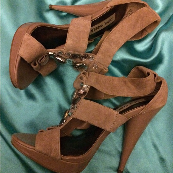 Steve Madden Size 8 Sandal