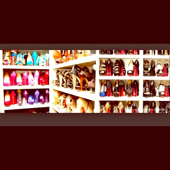 Shoes shoes shoes!!!! I added tons of new heels!