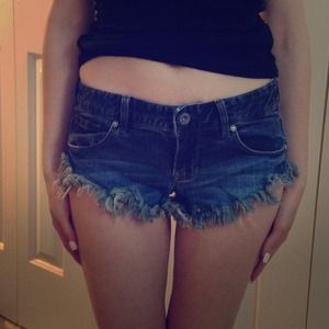 Bullhead frayed shorts