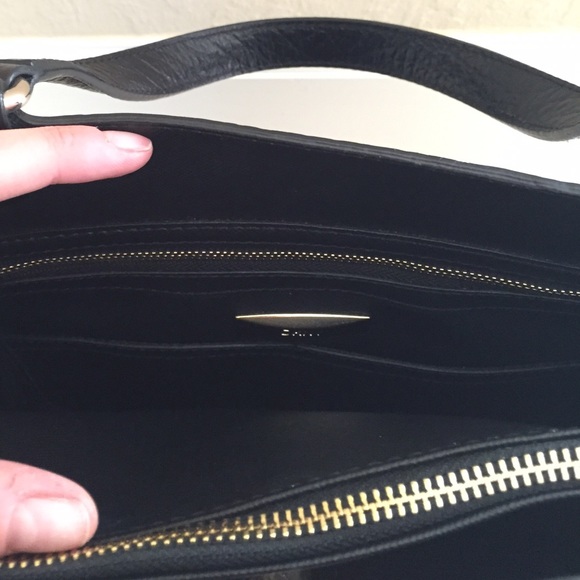 ⬇️REDUCED⬇️ DKNY Black Pebbled Leather Handbag - Picture 4 of 4