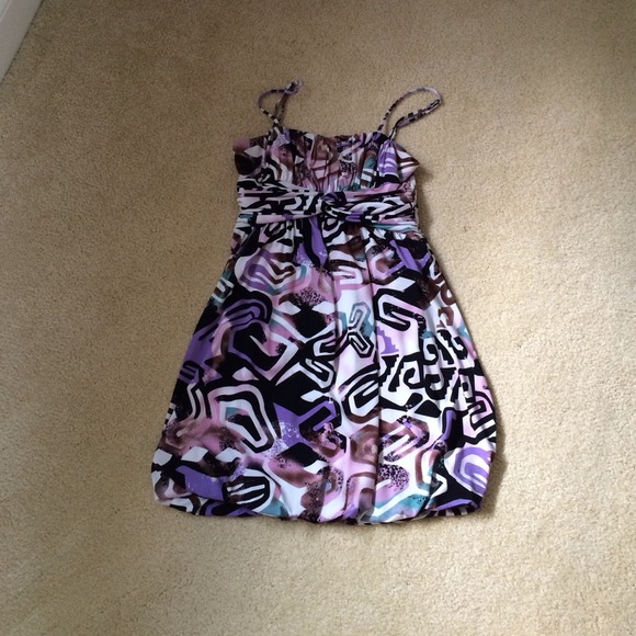 Short patterned dress with straps