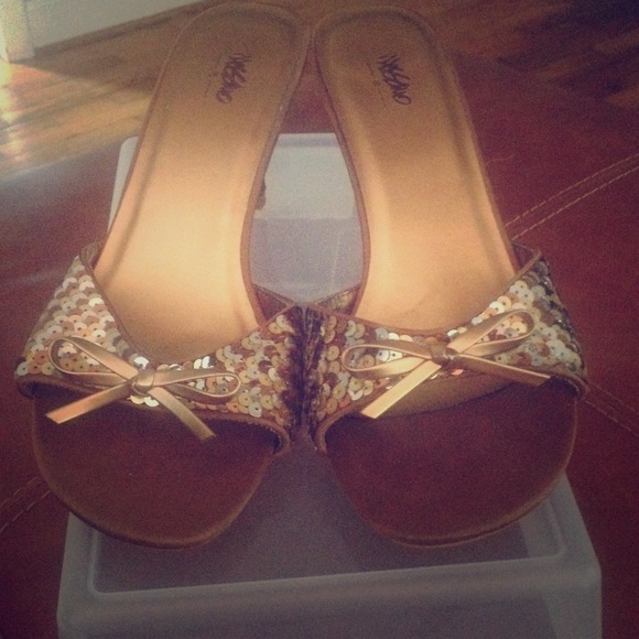 Target brand kitten heel sandal