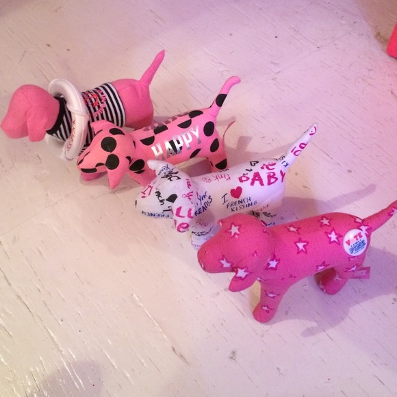 VS Pink Dogs