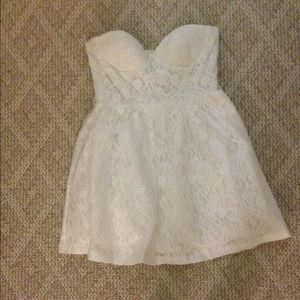 White lace dress 🌸