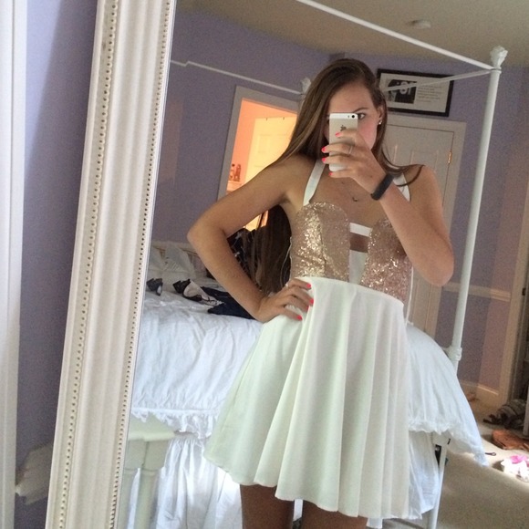 Gold and white flowy dress