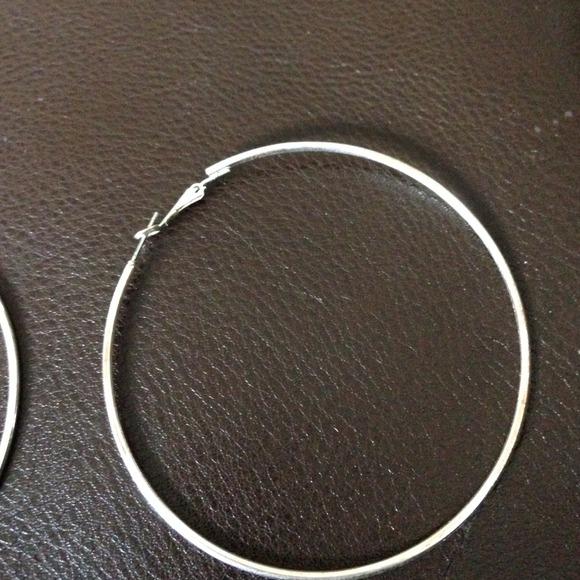 Silver hoops - Picture 2 of 2