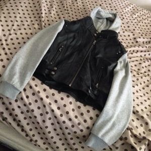 Black and gray sweater