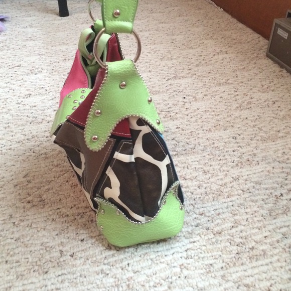 Cool multi patterned purse - Picture 2 of 4