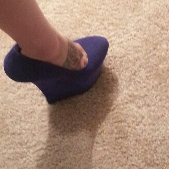 Shoedazzle royal blue kierra platform pump