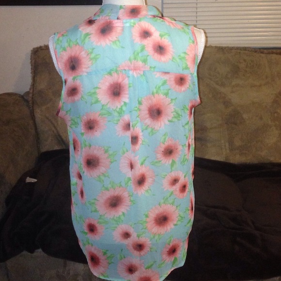 Daisy top - Picture 2 of 2