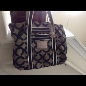 Price reduction $85. Large signature coach bag!