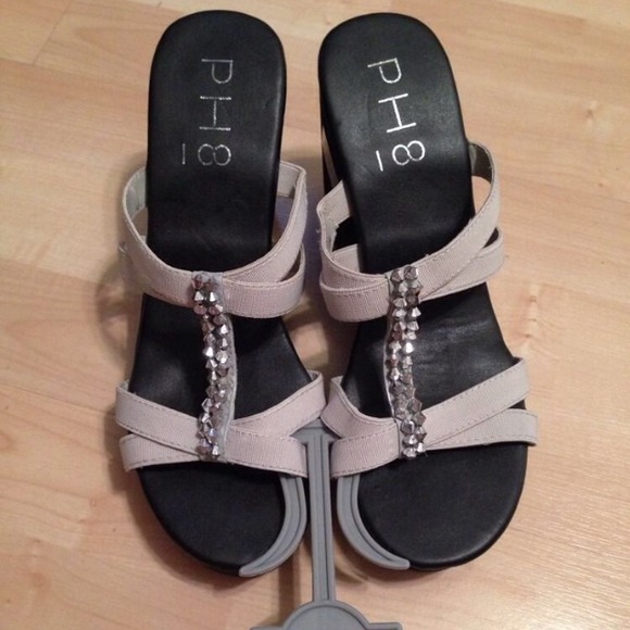 NEW Wedges - Picture 2 of 3