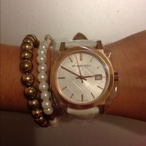 Authentic burberry watch !!