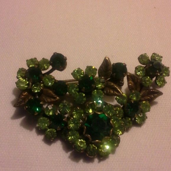 Brooch pin