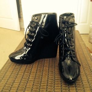 NWOT Urban Outfitters patent wedge booties