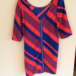 Orange and blue zipper dress. 💃💃