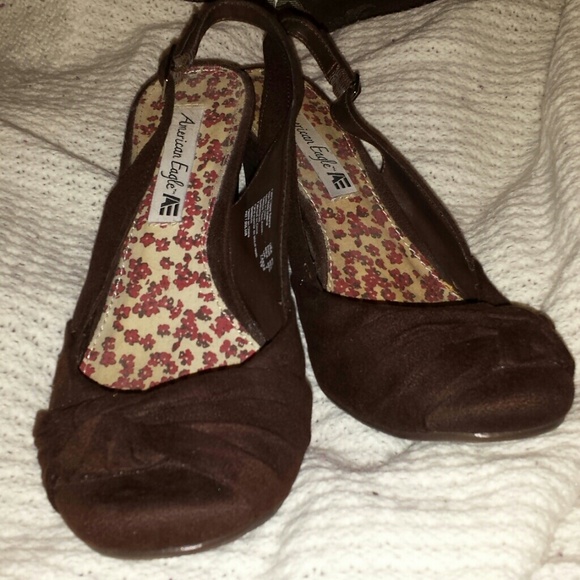 Brown American Eagle wedges