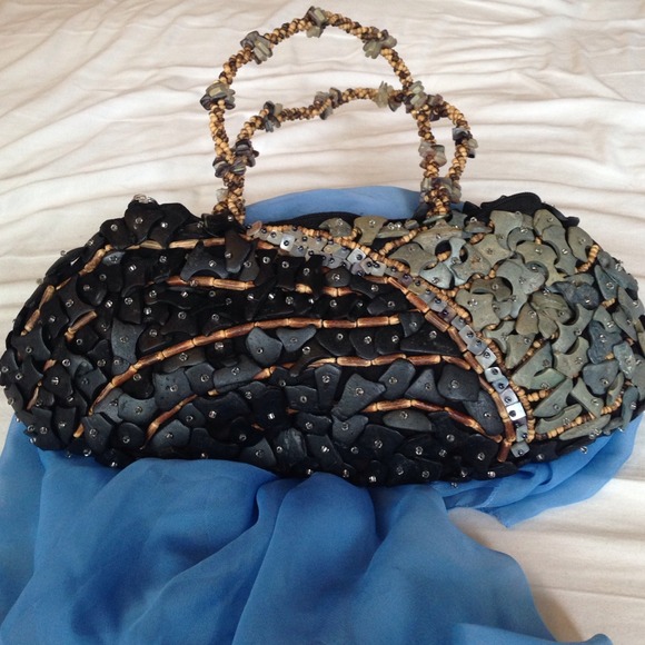 moon collection Handbags - Beautiful Genuine Seashell Purse🐚