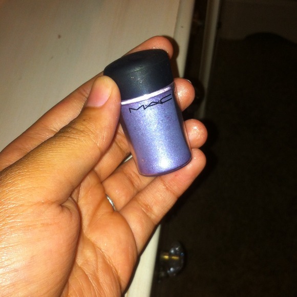 MAC Bundle! - Picture 2 of 4