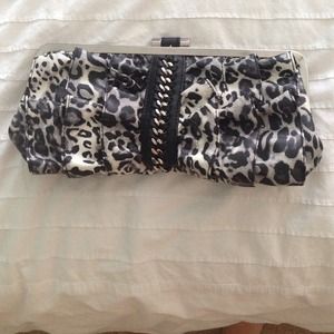 Bebe Clutch