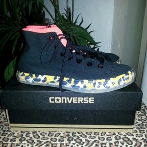 Leopard Converse