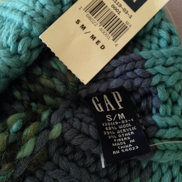 Teal/blue/multicolor winter hat - Picture 2 of 2