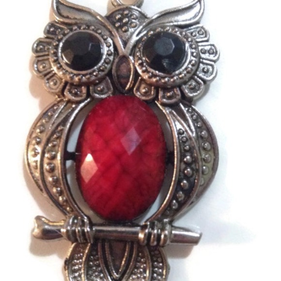 SOLD Beautiful Red Owl Pendant Necklace - Picture 2 of 3