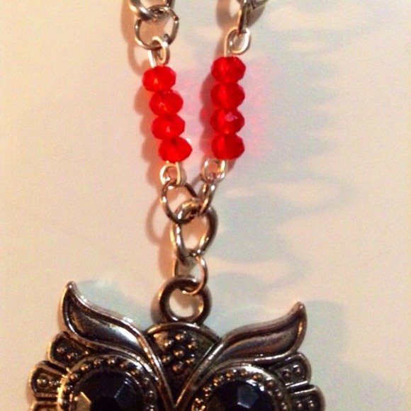 SOLD Beautiful Red Owl Pendant Necklace - Picture 3 of 3