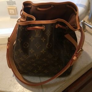 Louis Vuitton bucket drawstring purse
