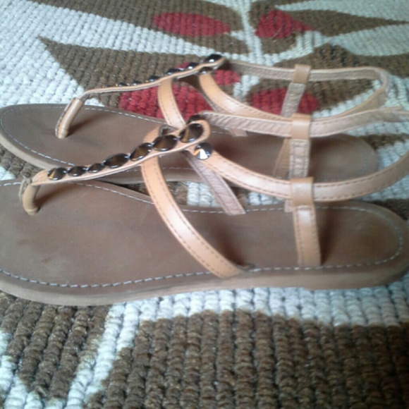 Sandles - Picture 2 of 3