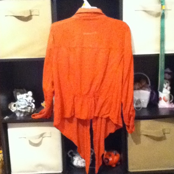 shirt - Picture 2 of 4