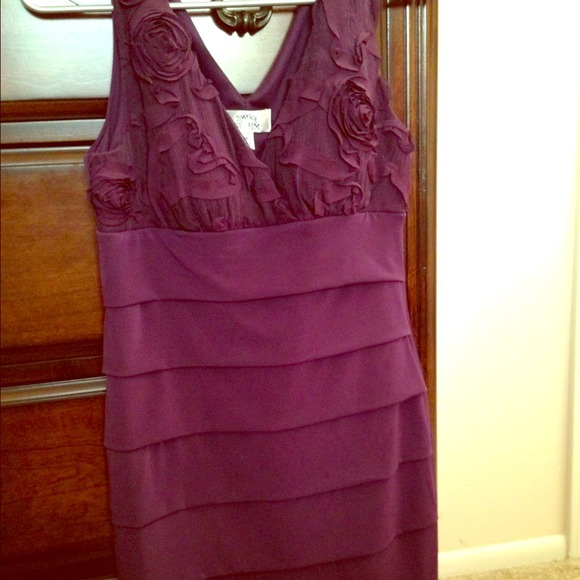 Sweet storm plum above knee dress
