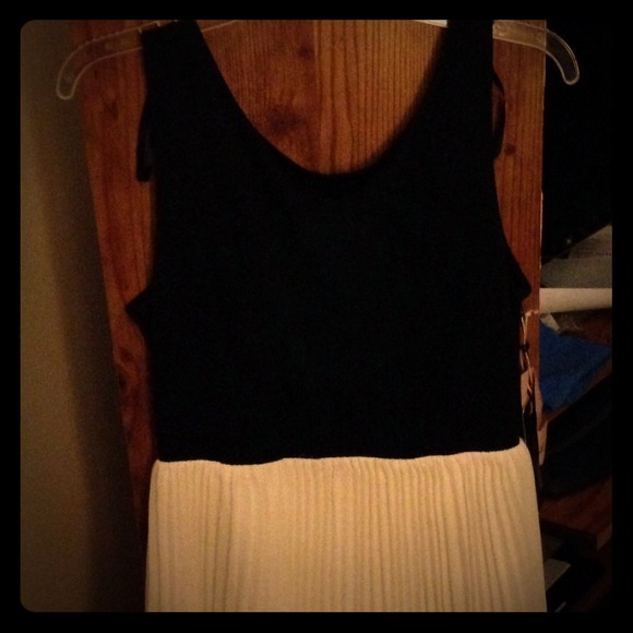 Black and white dress new with tags
