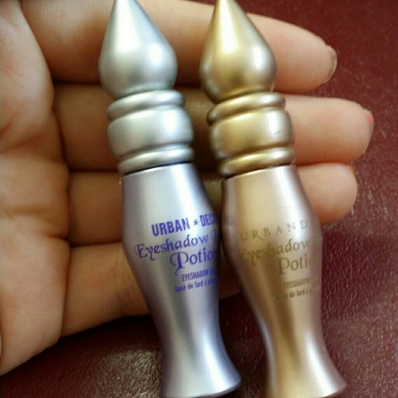 UD eyeshadow primer potion