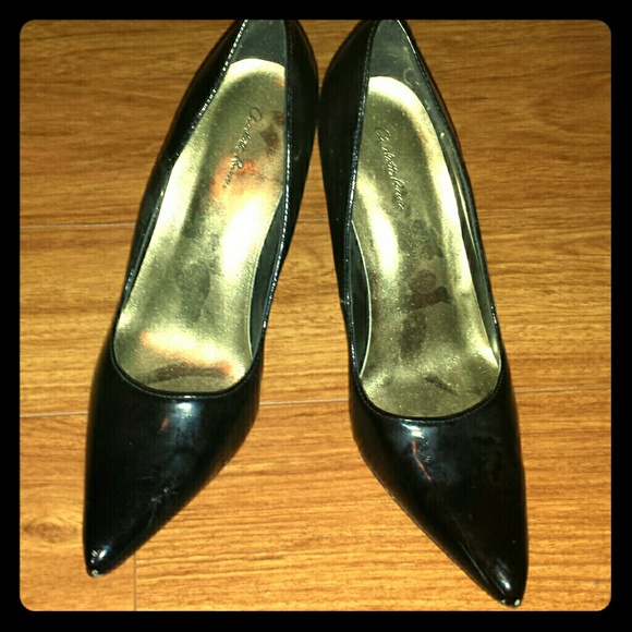 Size 8 heels.