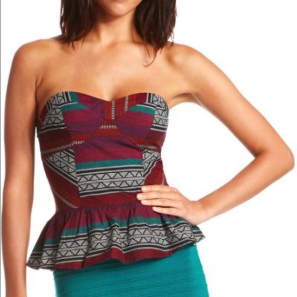 TRIBAL PATTERN STRAPLESS TOP